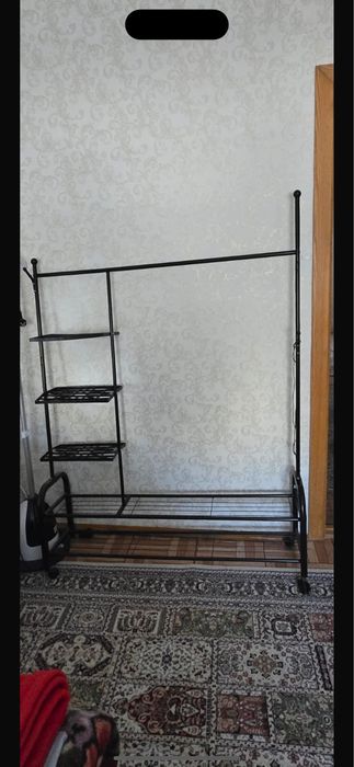 Продам вешалку с полками/обувницей