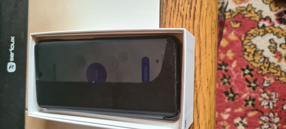 Vând Huawei p 30 pro,8 gb memorie ramai 128 gb stocare