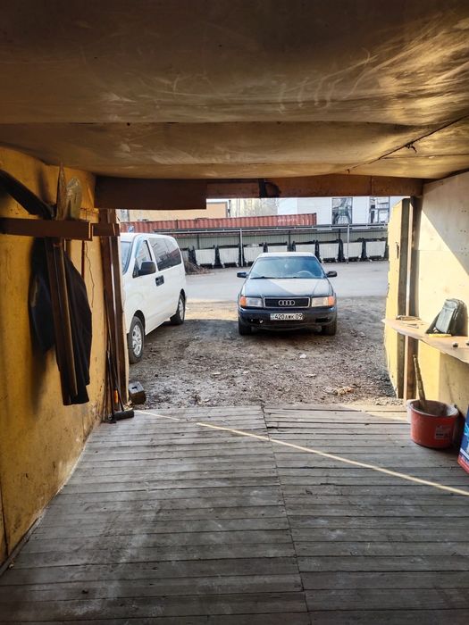 Продам гараж Республики 32
