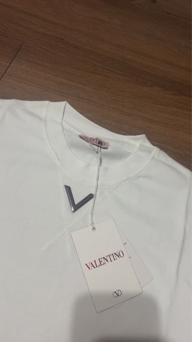 Tricou Valentino Marimea L conditie 10/10
