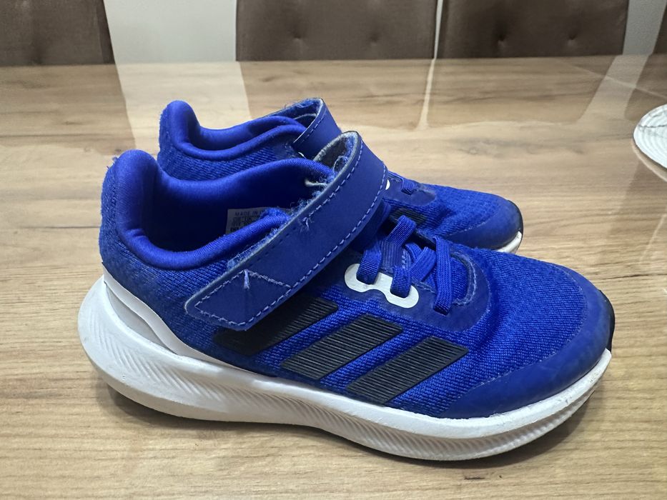 Маратонки Адидас