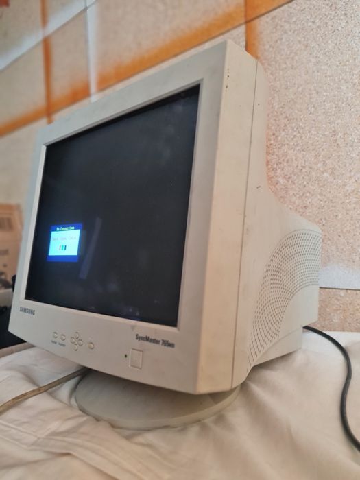 Samsung 17 crt monitor