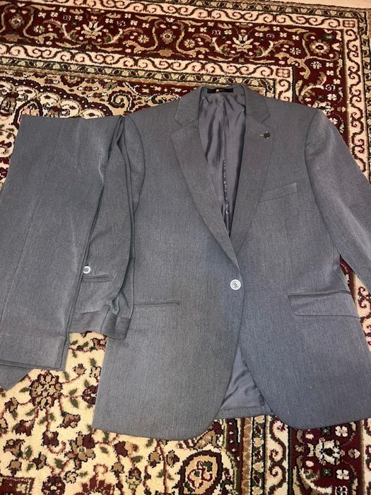 Продам костюм 3ка