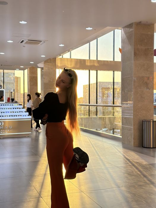 Модель для фотоссессии и видео рилс