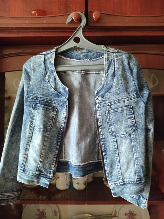 Продам женскую одежду