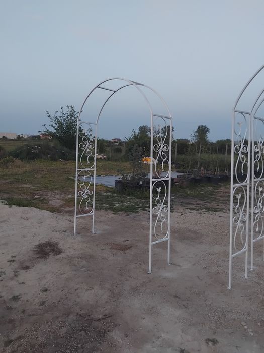 Arcade metalice Leagăne Balansoare