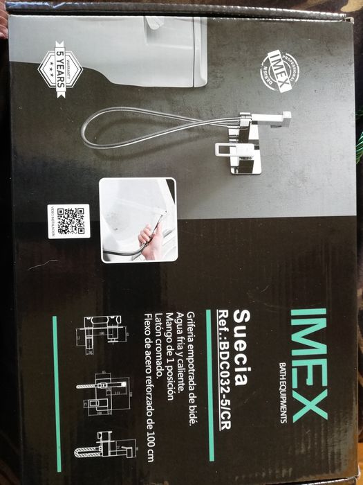 Комплект смесител и хигиенен душ