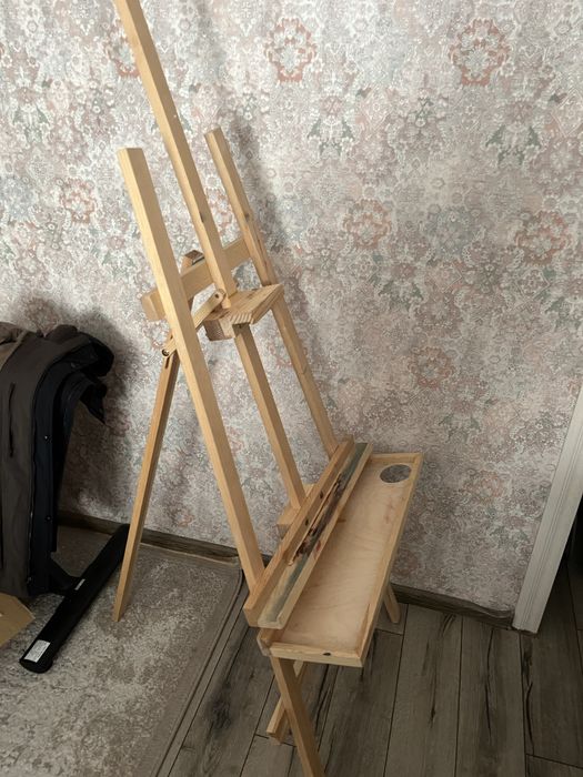 Художественный мольберт для рисования