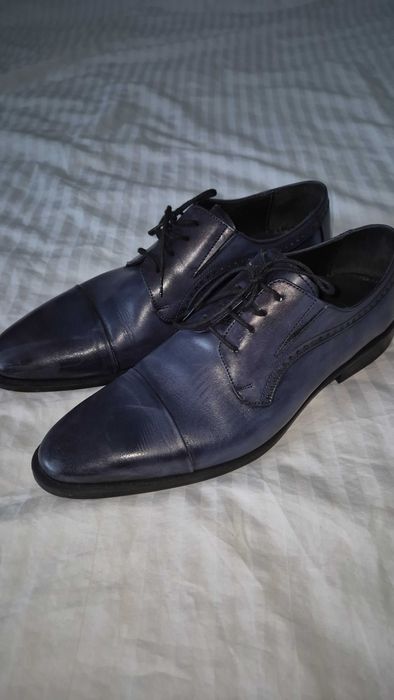Tinuta completa. Costum DS Damat, tricou elegant Massimo Dutti, pantofi adolescenti