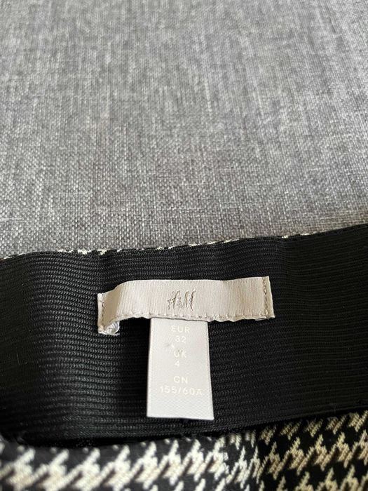 Панталони H&M – модерни и запазени!