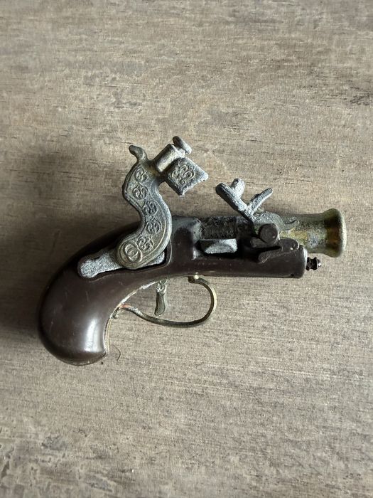 Pistol in miniatura