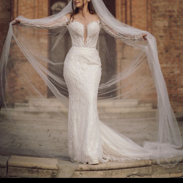Vând rochie de mireasă +voal