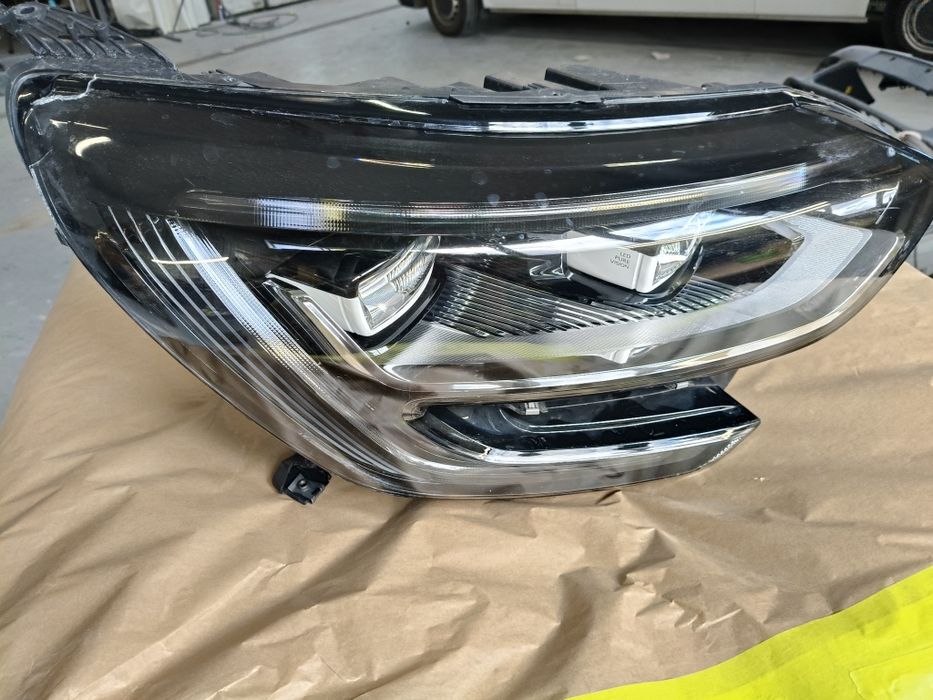 Faruri led Megane 4 non-facelift