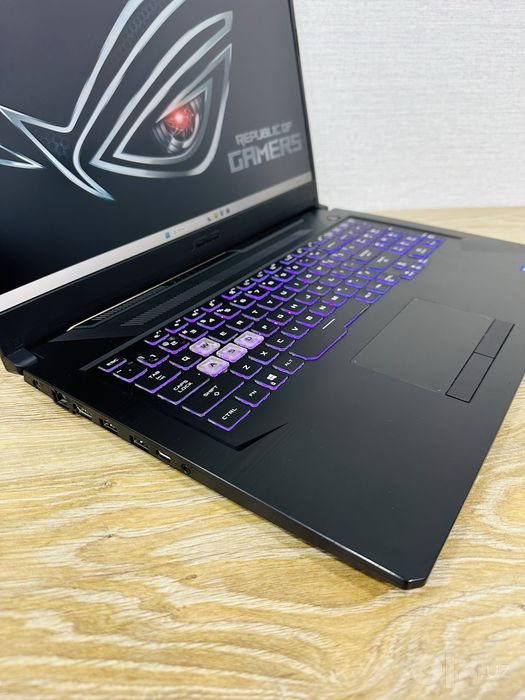 ASUS TUF F17 Core i5-12 Ядер+RTX3050Ti большой 17 дюйм экран