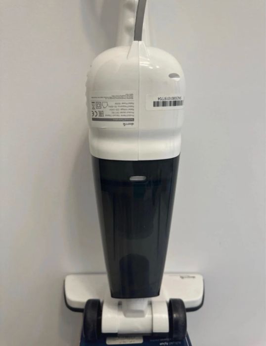 Aspirator vertical +2 accesorii