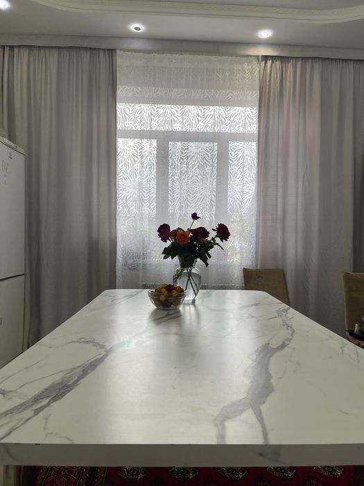 Продам стол обеденный за 15000 тг.