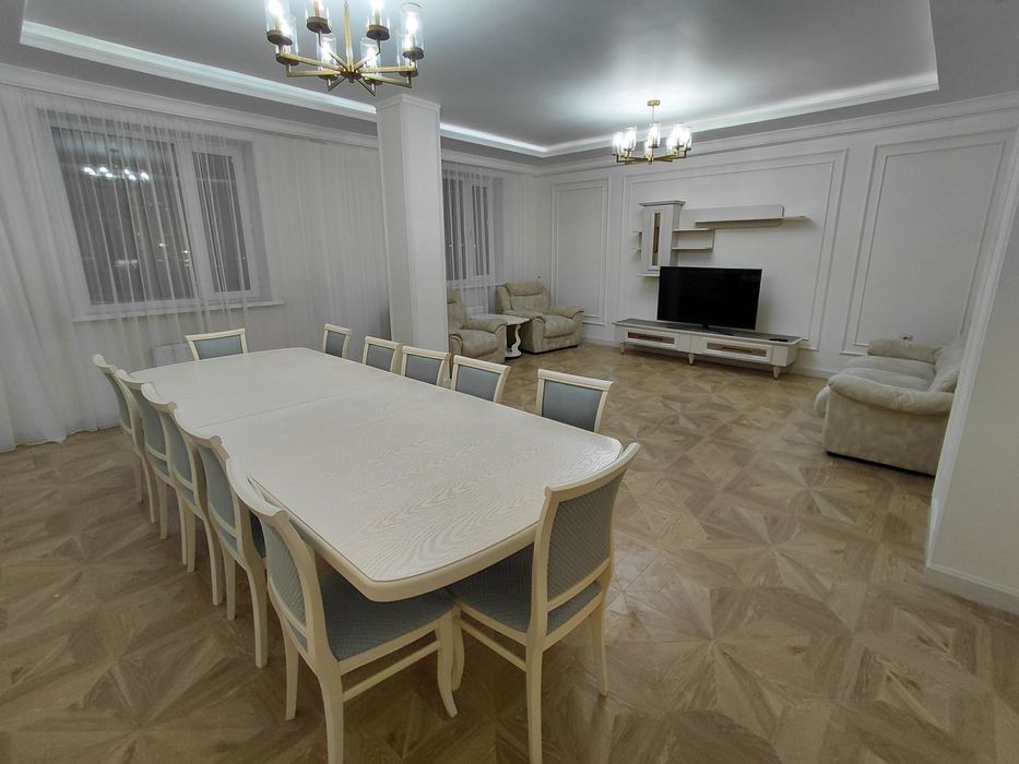 Продается 6-ти комн.квартира