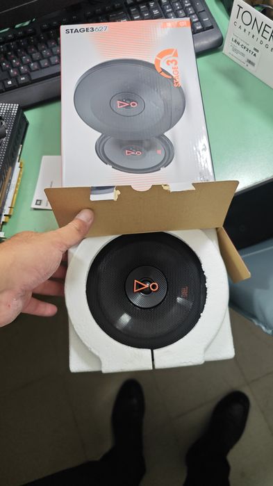 Продам JBL stage 3 627 модель новые