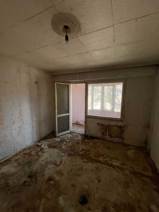 Продава се Едностаен апартамент в Шумен, Тракия - 37 кв.м за 696 €/кв.м - Снимка #2