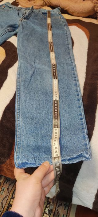 Blugi Levi's cu talie inalta