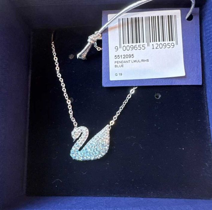 Lănțișor Swarovski Swan / Lebădă Albastră - nou, în cutie