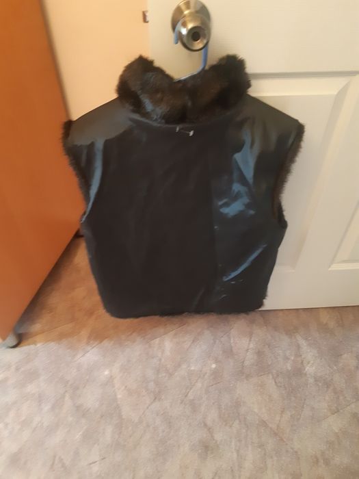 Продается Женское пальто и безрукавка, привезенные с Америки