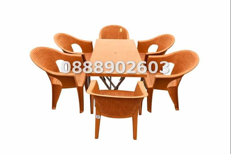 Градински комплект „Хобби“ със сгъваема маса и 6 стола