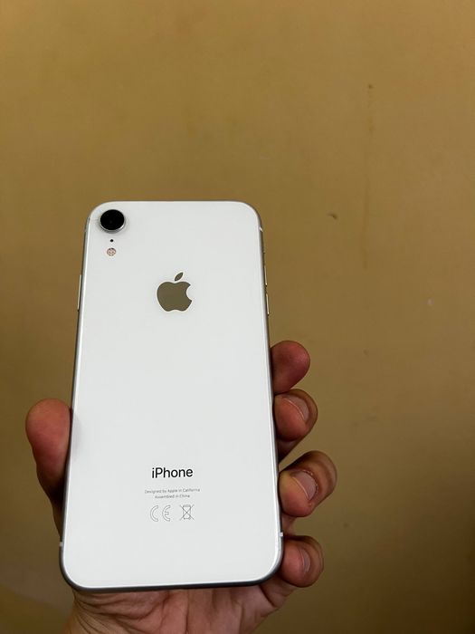 Продается iPhone XR в хорошем состоянии