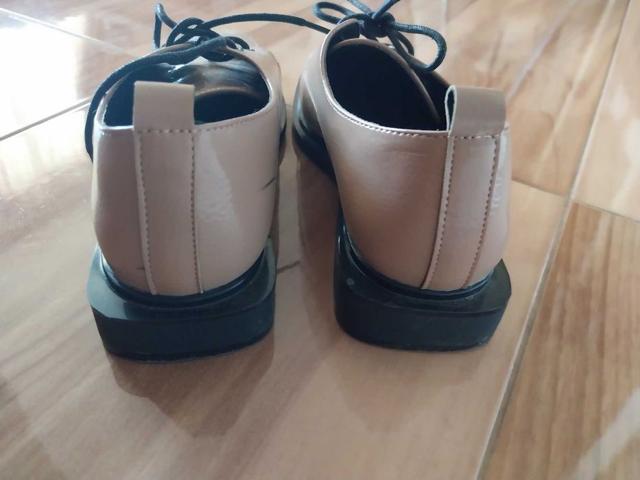 Дамски обувки размер 37