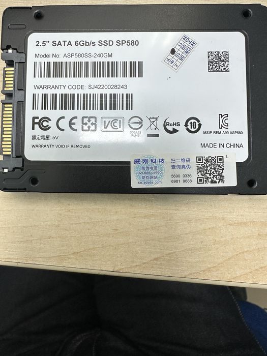 Ссд диск в хоршем состояние 240gb.