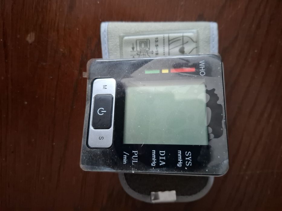 Tensiometru de imcheietura mainii, nou.