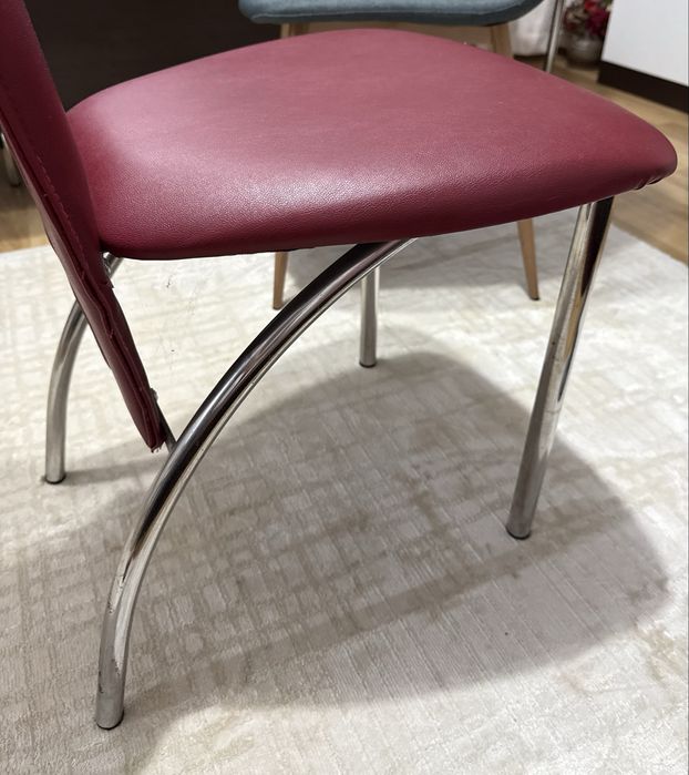 Set 4 scaune bucatarie/living-piele economica visinie, cadru metalic