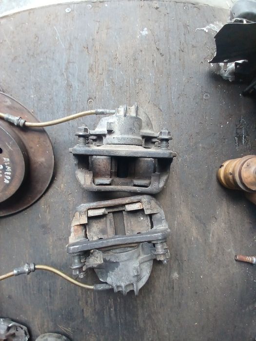 Супорт Вольво S40 передний