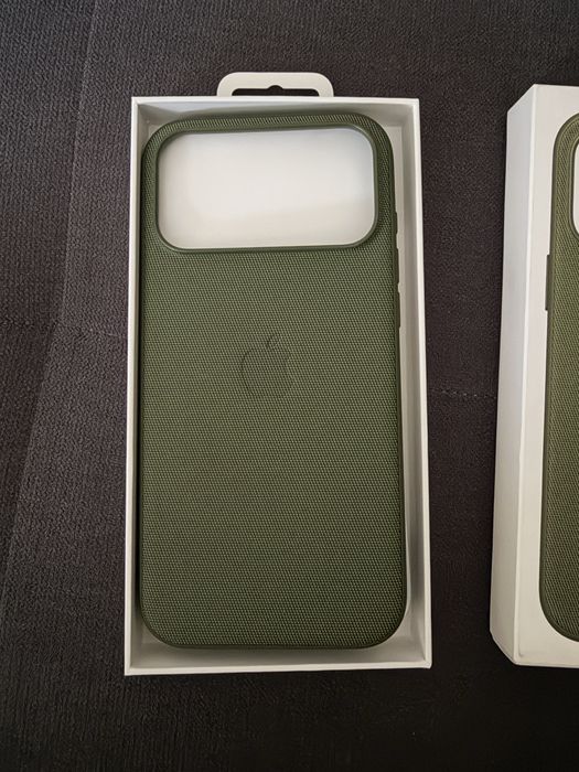 Iphone 17 pro max кейс оригинален