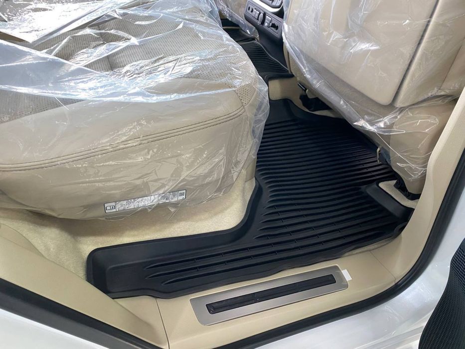 Land cruiser 300talika polik