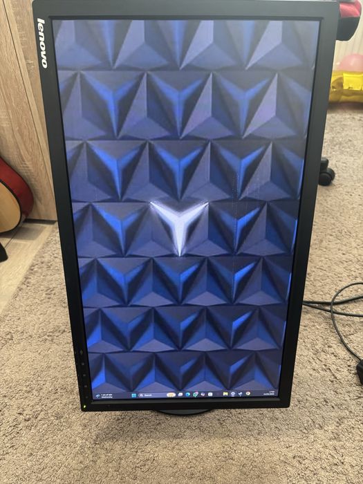 Monitor lenovo.