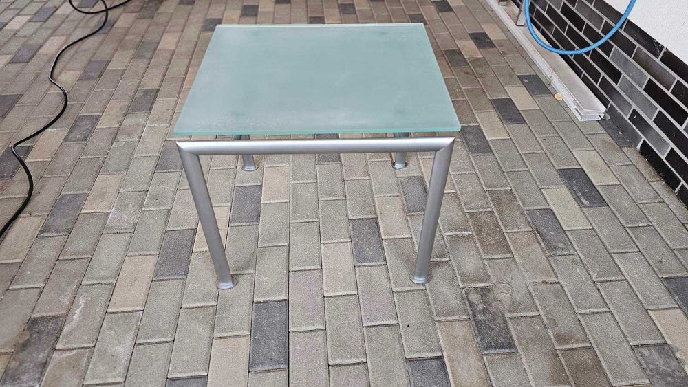 Оригинална италианска масичка с стъклен плот