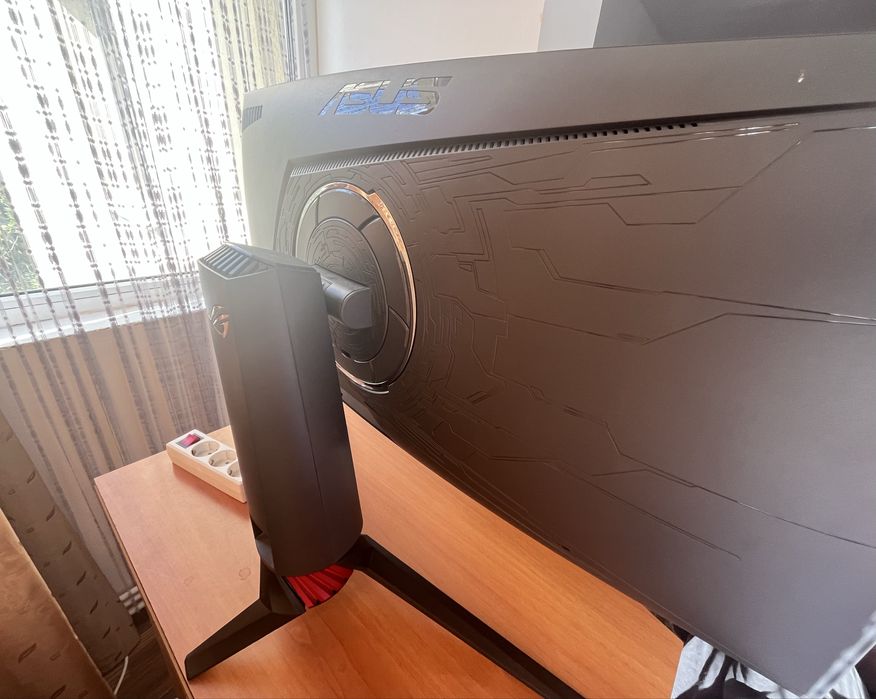 Monitor Gaming Ultrawide Asus Rog Strix XG35VQ