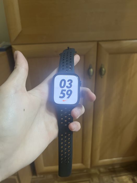 Продам Apple watch Nike 7 серии