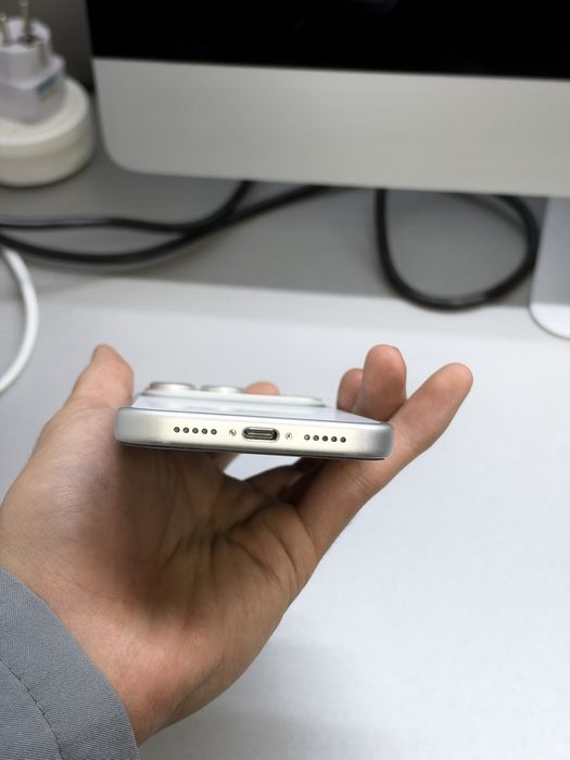 iPhone 17 Pro 256GB Белый с гарантией