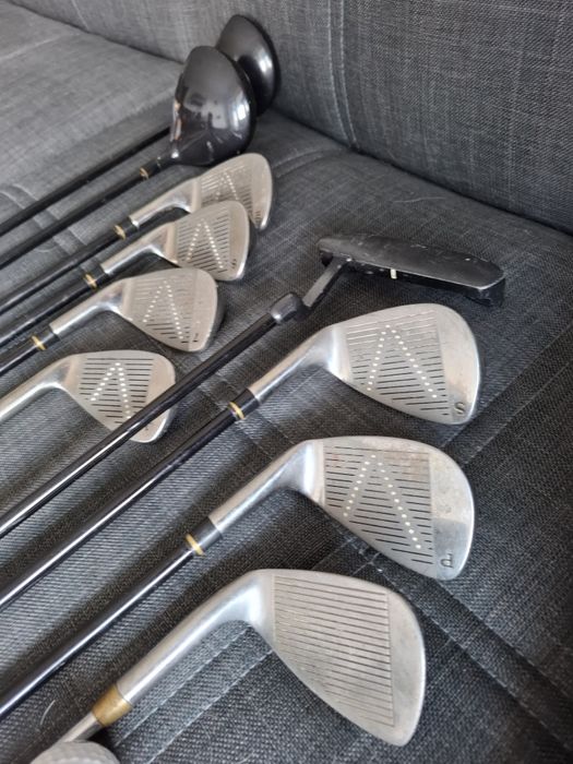 Set golf Kanzen (geanta BagBoy, 10 crose, mingii, teuri, manusa)