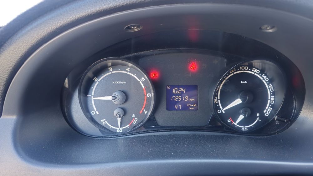 Продам 2ую приору 2014,1 хоз