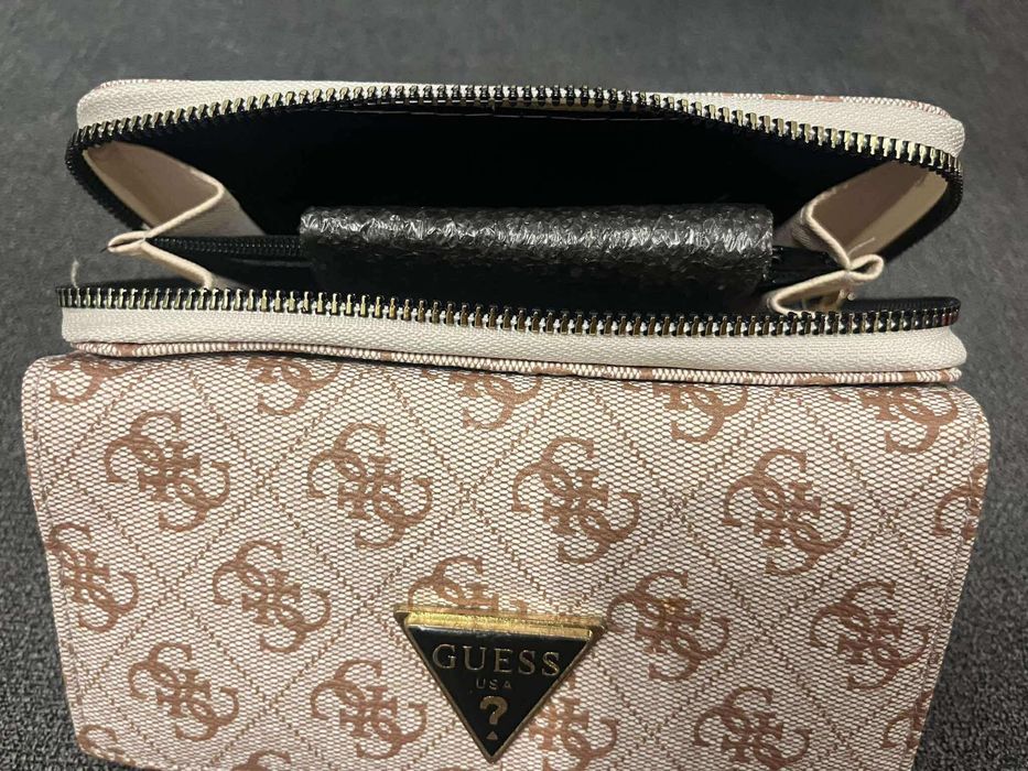 Последни бройки! Оригинални портмоне Guess