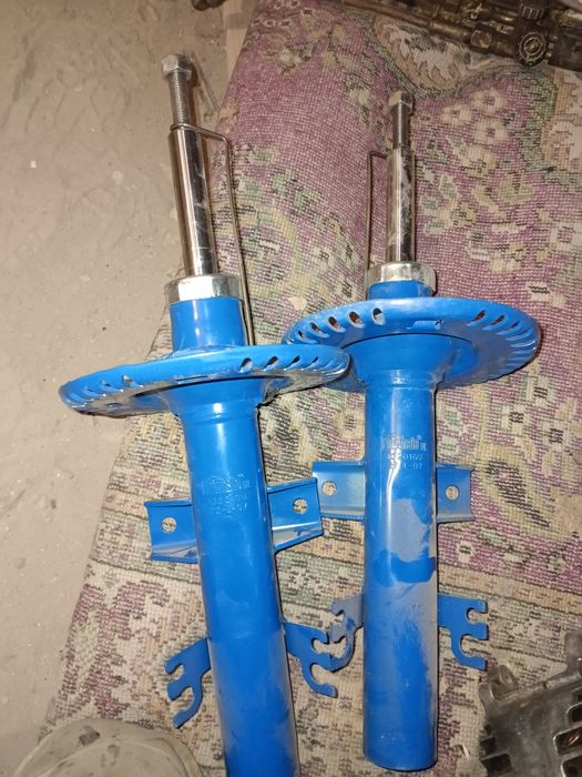 Амортизатор на Фольксваген мультиван