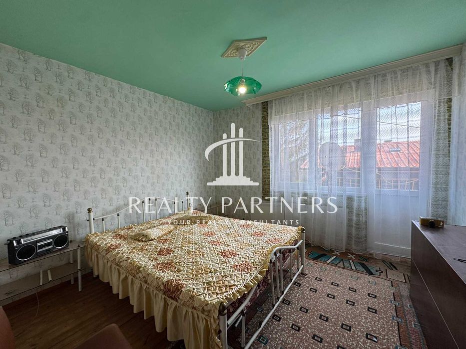 Продава Къща - с. Кошарево, обл. Перник