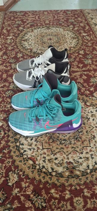 Красовки найк 42.5 размера