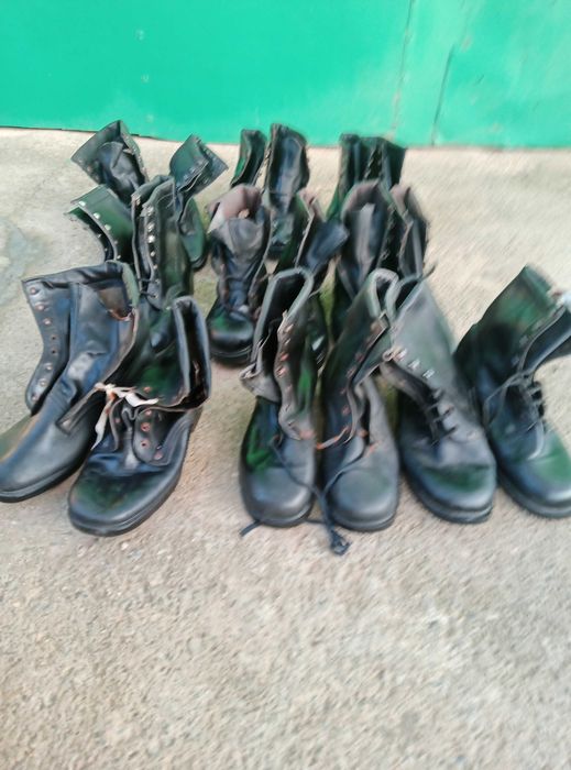 Продавам кубинки -нови от естествена кожа