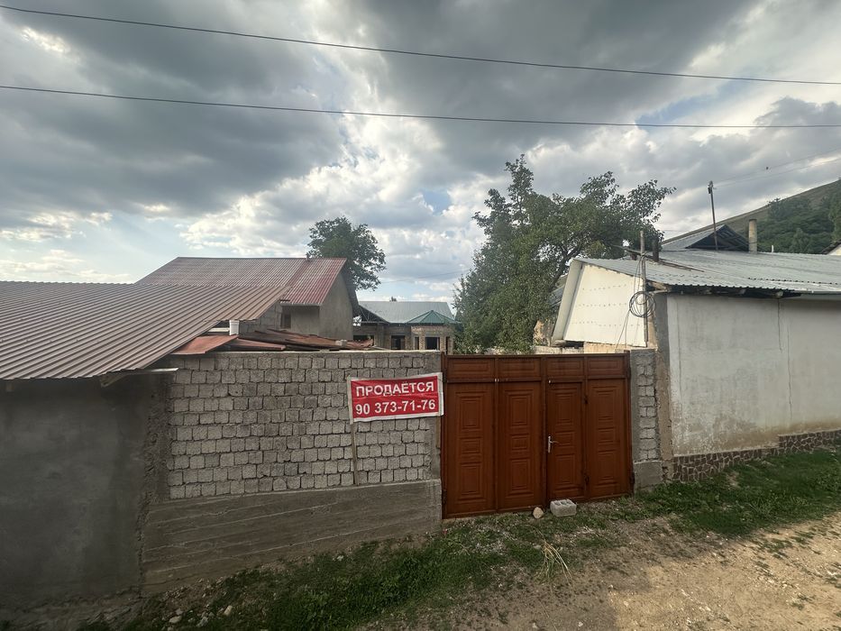 Dacha sotiladi katta chimyonda