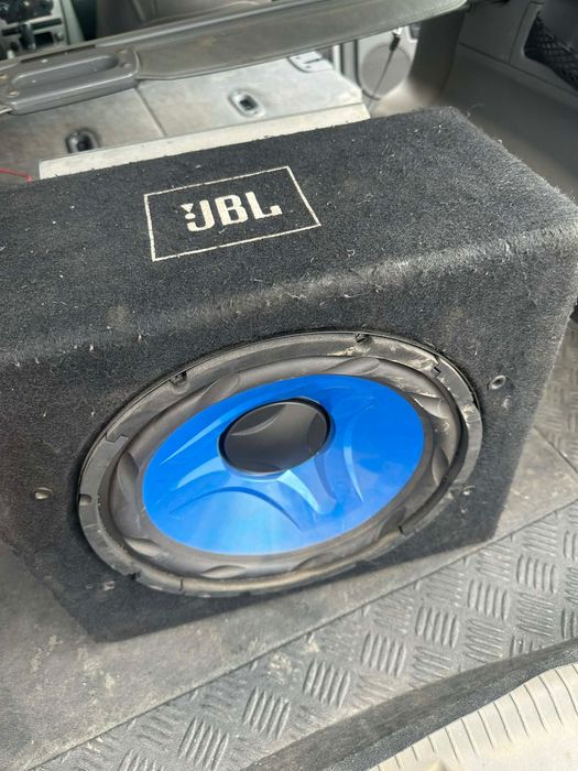 Продавам bass kasa +усилвател