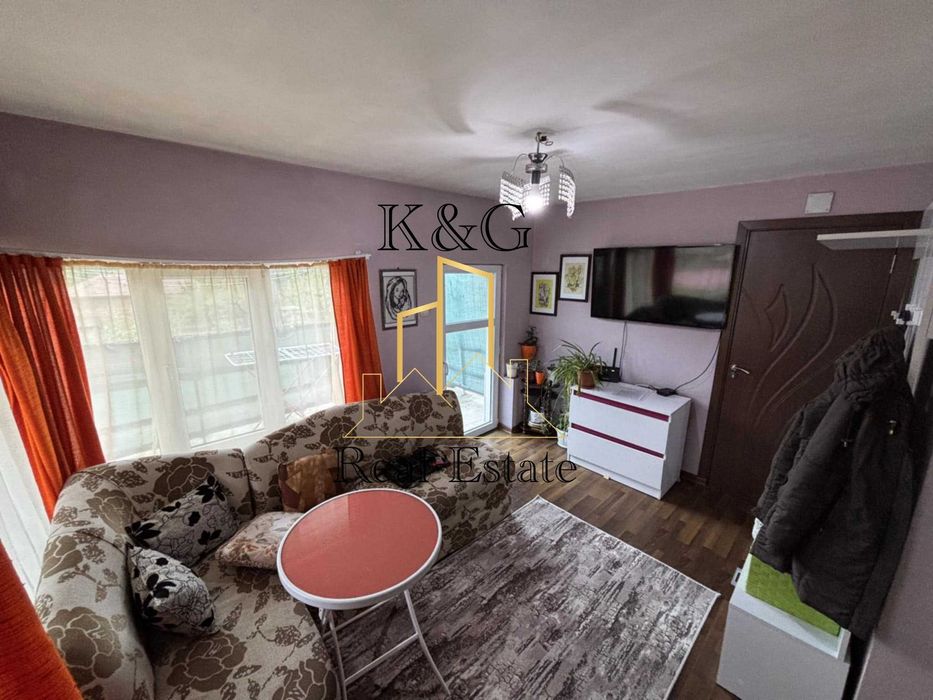 Продава се Къща в с. Осенец, Област Разград - 75 кв.м за 782 €/кв.м - Снимка #2